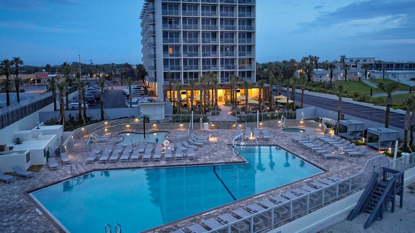 Delta Hotels By Marriott Daytona Beach Oceanfront Exterior photo